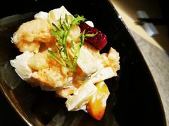 凤梨虾球-穹六人间 people 6(岳阳路店)