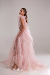 -Renee芮亦婚纱(原丽莎)