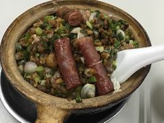 鸡粒排骨腊肠煲仔饭-阳江河堤老牌曾记美食