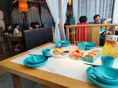 -荷塘秋月·本帮江浙菜(国权路店)