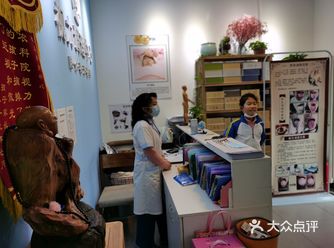 这家社区店开了两年了，位于中国农业科学院南门内幼儿园对面