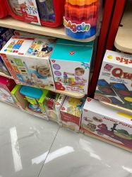 -百荣二期玩具城