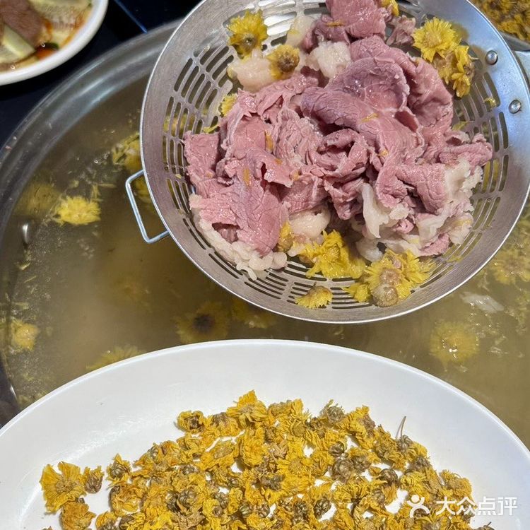 在汕头🔥这菊花汤底我能连喝三碗!