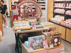 零售区-良品铺子(五角场万达店)