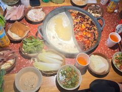 -赵美丽·重庆社区火锅·直营店(火车东站·中豪国际店)