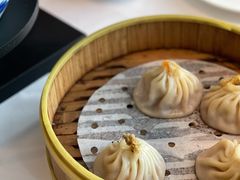 蟹黄小笼包-松鹤楼·非遗·苏帮菜(融科店)