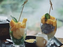 -Chom Cafe and Restaurant