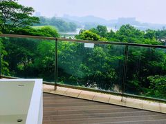 -深圳隐秀山居酒店
