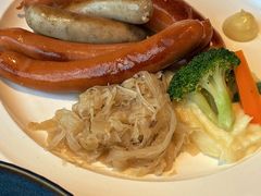 -LENBACH兰巴赫西餐啤酒坊(大连东港店)