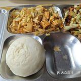 今天吃得好丰富