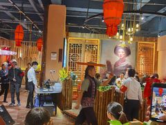 大堂-老滇山寨•云南特色菜•地方菜•民族风情歌舞表演(金碧店)