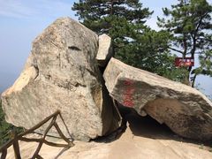 -罗田薄刀峰风景区