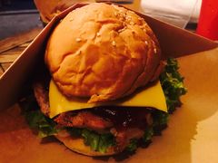 -BURGER BRO'S