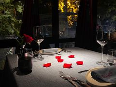 -弦月窗LUNETTE BY AMANDA(复兴路店)