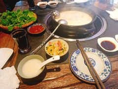 -大匠工房古船木艺术餐厅·猪肚鸡专门店(长白仙岛店)