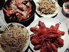 -巴厘龙虾·榜首油焖大虾(音乐学院·沿江酒馆店)