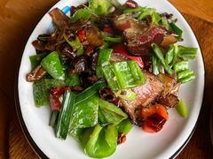 腊肉香肠炒饭-郑件洋芋饭庄
