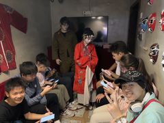 -荒岛实景沉浸密室(江汉路1店)