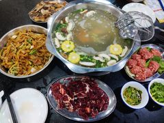 -牛一煲美食(江高店)