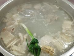 -香猪美食(中心店)