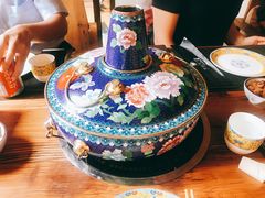 -毛辣果·贵州红酸汤牛肉火锅(西单店)