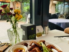 脆皮乳鸽-龙猫意杯花园餐厅(芙蓉湖店)