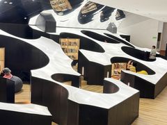 -涨巢·潮玩水疗局