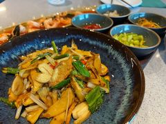 野芫荽炒牛肝菌-半山腰·云南菜(侨福芳草地店)