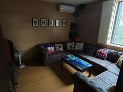 -小草屋轰趴馆别墅派对新场团建家庭聚会