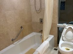 -汕头金海湾大酒店(万象城店)