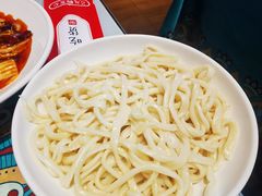 新疆拉条子-楼兰古丽·新疆拌面·清真(华阳城店)