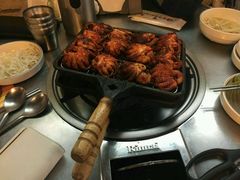 辣烤小章鱼-喜儿家铁网烤章鱼(弘大店)