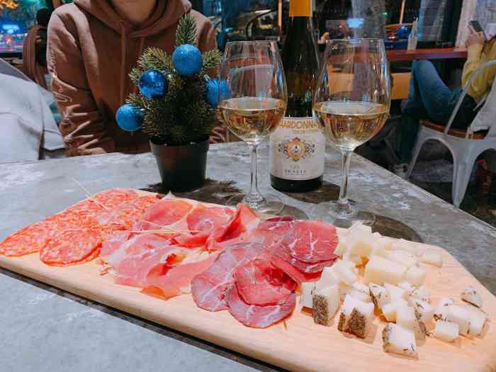 alimentari & degusteria-"记不住外文名字似乎就搜不到这家店,周末来