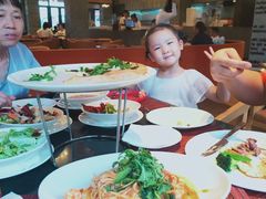 -WOLFGANG PUCK KITCHEN & BAR(迪士尼小镇店)