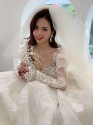 -艾米丽婚纱礼服