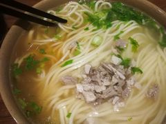 猪肘汤面-亮亮面馆(经六路店)