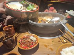 -贵厨酸汤牛肉(花果园国际中心店)