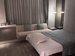 -浅深(世茂滨江精品店)