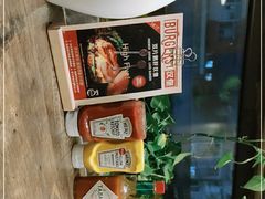 -HIGH FIVE哈福手工汉堡(桂林路店)