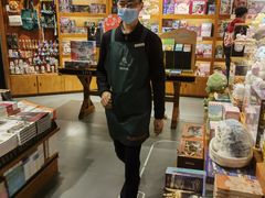 -西西弗书店&矢量咖啡(凯德晶萃广场店)