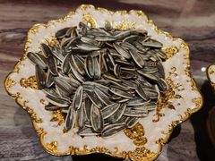 瓜子-领航美食音乐餐吧