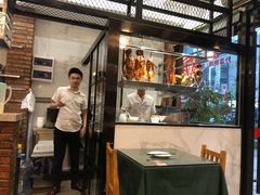 门面-广东仔港式茶餐厅(银泰店)