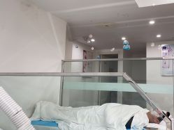 -蕾特恩专业祛痘皮肤管理