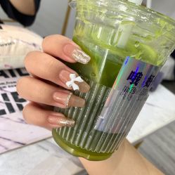 -倾·卿自助美甲美睫工作室