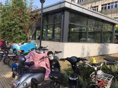 -佳园路(地铁站)