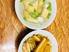-松树干拌面店