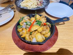 香煎小蘑菇-HELLO 27 意面·沙拉·帕尼尼