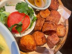 -大头虾越式风味餐厅(光明广场店)