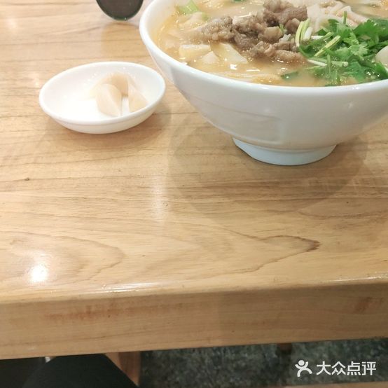 铁记烩面城(新华路店)