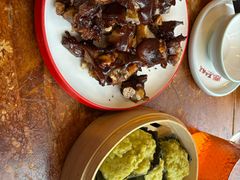 -老鼎万春卤菜(五代传承创始老店)